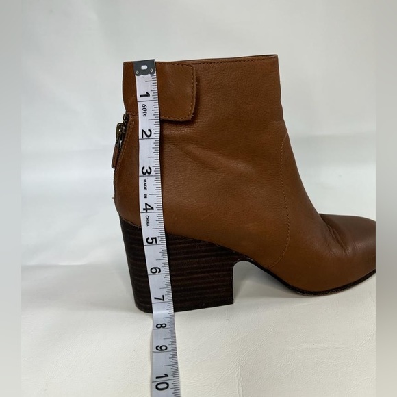 EILEEN FISHER Harris Vero Cuoio LEATHER Ankle Bootie Whiskey Zip Closure Size 9 - Picture 14 of 16